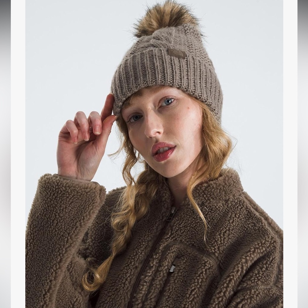 The North Face Oh Mega Faux Fur Pom Beanie – NWOT